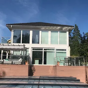 https://nikos-house.find-stockholm-hotels.com